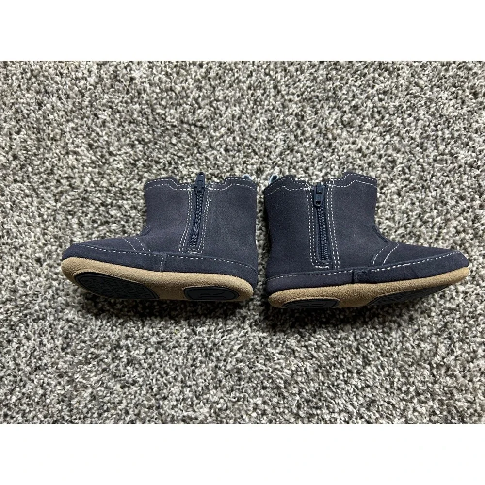 Robeez baby boots
